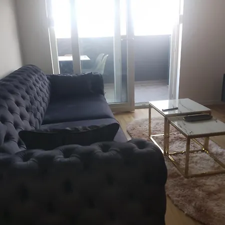 Apartment Mary Jane